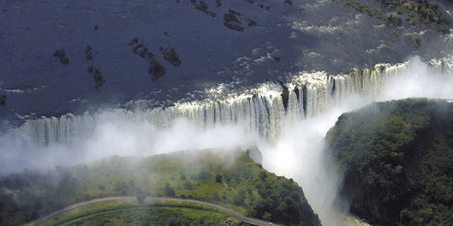 Victoria Falls - Best Time to Travel - Natural Wonders | Luxury African Safari Tours | Classic Africa