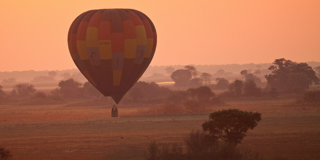Wildlife
African Safari Tours -&nbsp;Balloon safari over the Busanga Plains