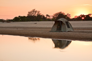 Sunrise on the Luangwa River - Luxury Zambia Safaris