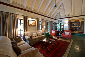 Luxury Zambia Safaris - The River Club Lounge